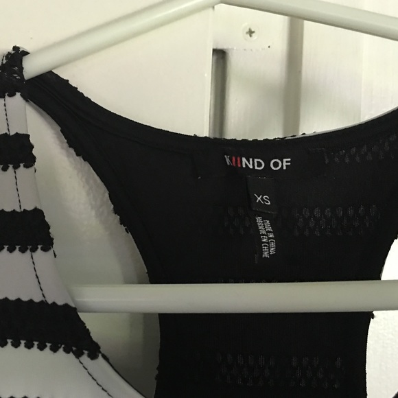 xS dress - Picture 2 of 4