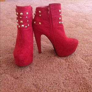 High heel booties