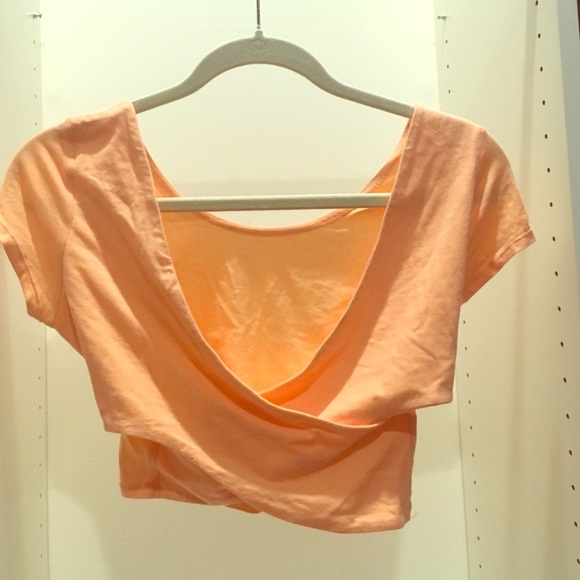Crossed-back pastel crop top - Picture 1 of 2