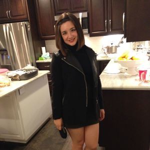 Meet your Posher, Daniela