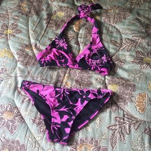 **FINAL PRICE** Black and pink two piece!