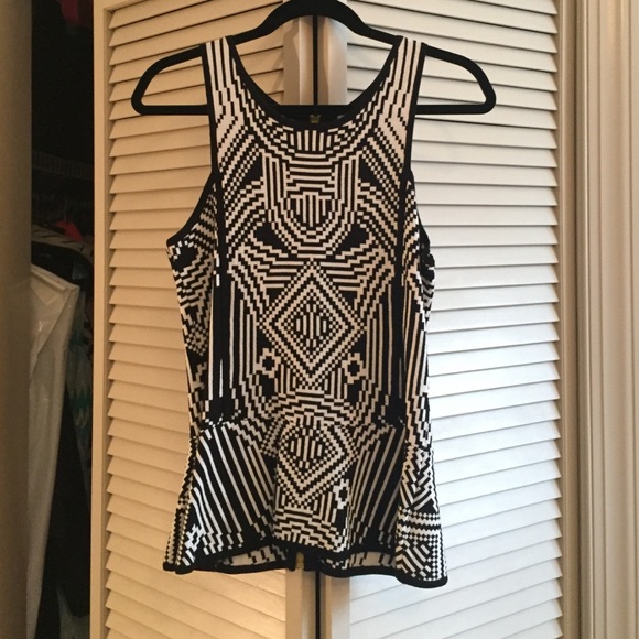 Nicole Miller Printed Sleeveless Blouse - Picture 1 of 3