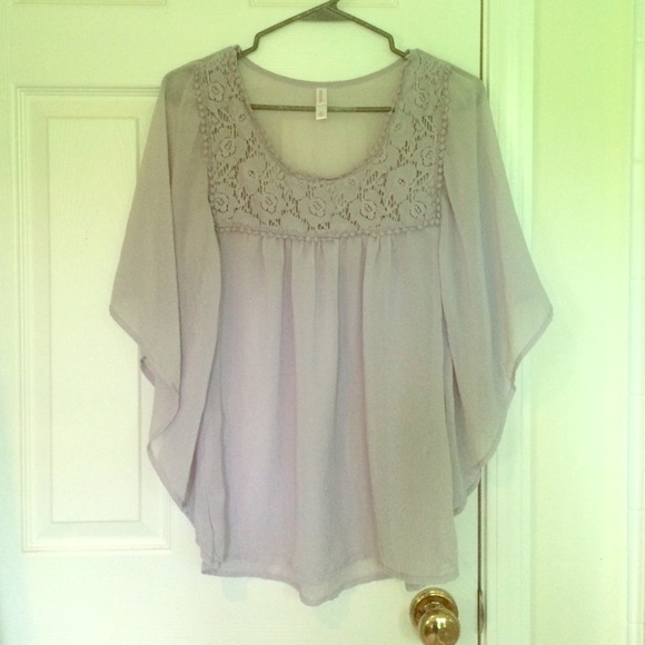 🎈LAST CALL🎈Xhilaration Lavender Top