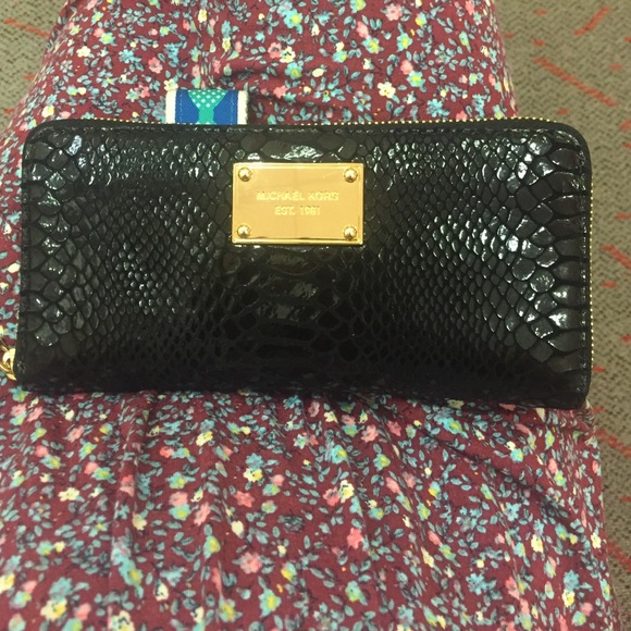 Black Michael Kors wallet
