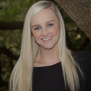 Meet your Posher, Kayla