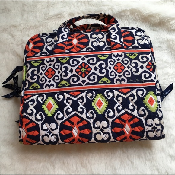 Vera Bradley Handbags - Vera Bradley navy toiletry bag