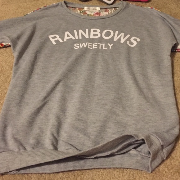 Long sleeve shirt.