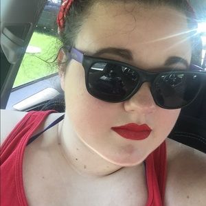 Meet your Posher, Madeline