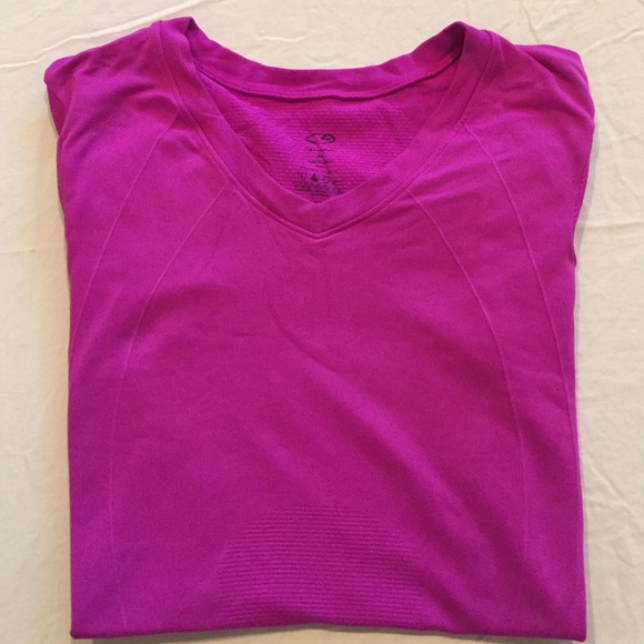 Exercise top - Picture 2 of 3