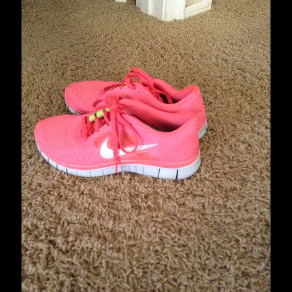 Pink nike free - Picture 4 of 4