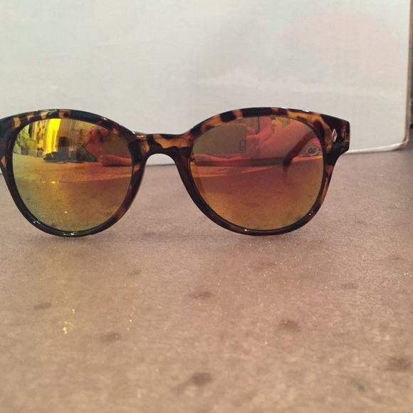 Sun glasses