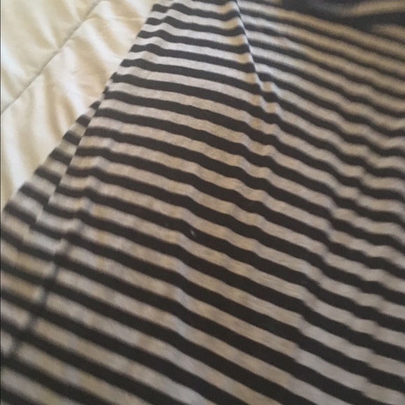 Gray/black striped tunic - Picture 2 of 3