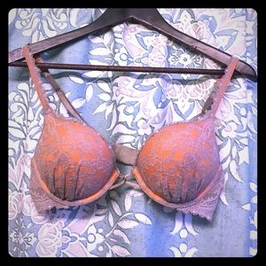Victoria's secret 34B bra