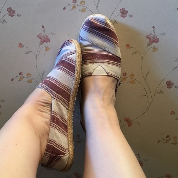 Striped TOMS