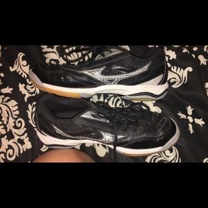 Muzuno volleyball shoes.