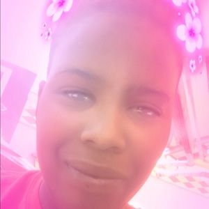 Meet your Posher, Alexia