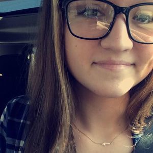 Meet your Posher, Brianna