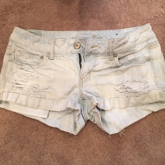American eagle Jean shorts hardly worn so cute