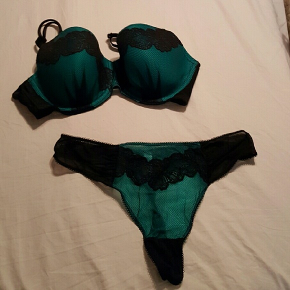 Cacique bra and panty set
