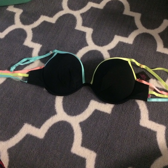 Victoria's Secret bikini top 😍