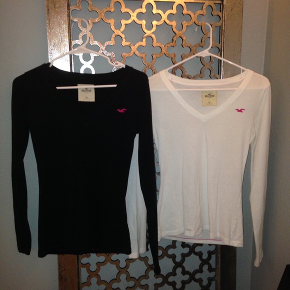 2 Long Sleeve VNecks