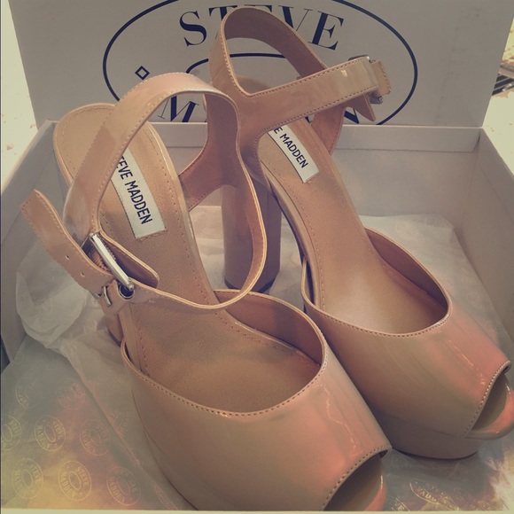 Steve Madden Jillyy Platform Sandal