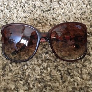Big squared brown sunglasses