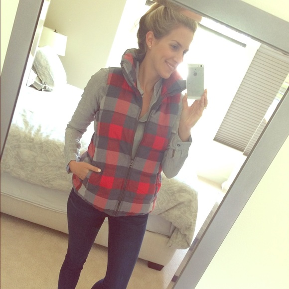 Plaid Fleece lined vest - S