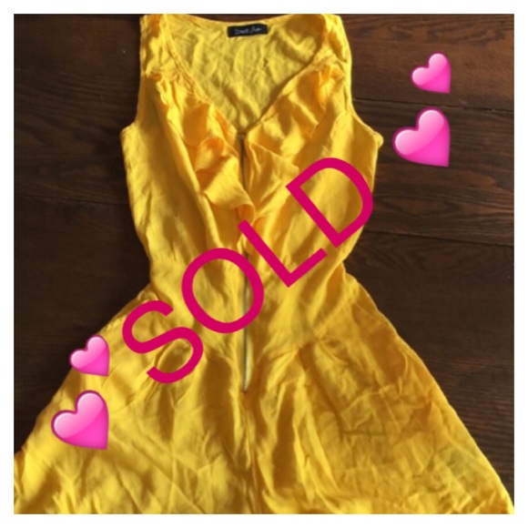 ❌❤️SOLD❤️❌Bright Sunshiny Yellow Ruffled Romper ☀️