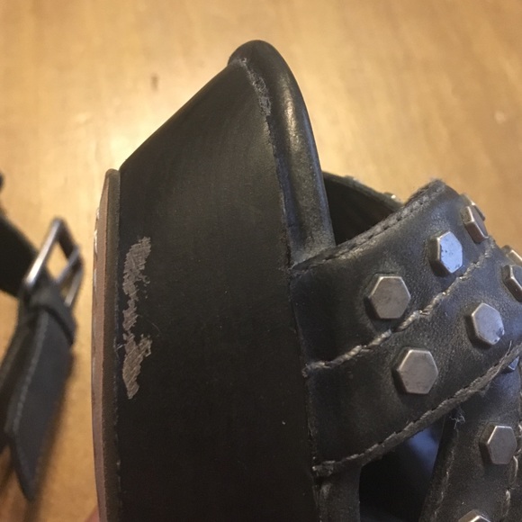 True Religion heels - Picture 3 of 4