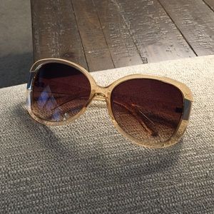 NWOT Kenneth Cole sunglasses