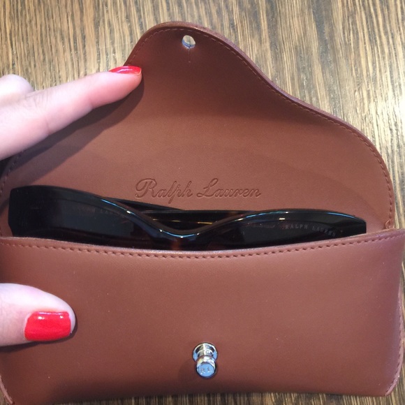 Brown tortoiseshell Ralph Lauren sunglasses - Picture 4 of 8