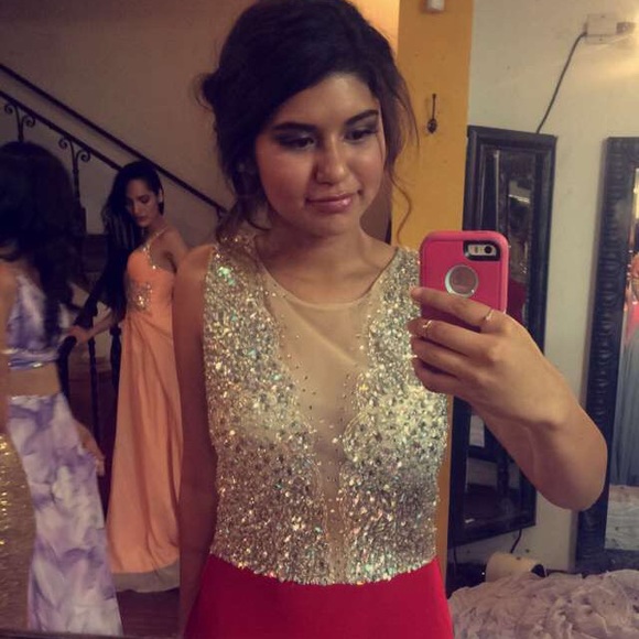 Meet your Posher, Jessica - Picture 1 of 1