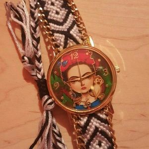 Watch women Frida Kahlo hand-knitted New