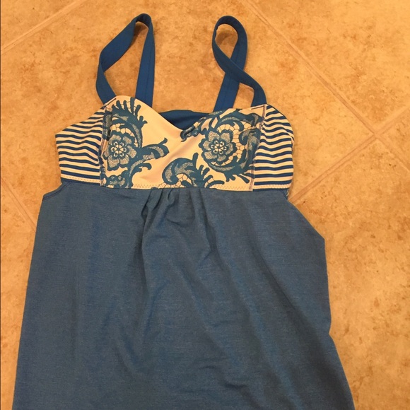 Blue flowered lululemon tank-size 10-super cute