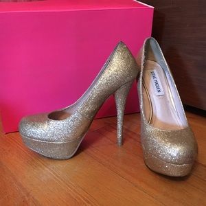 Gold sparkly STEVE MADDEN high heels