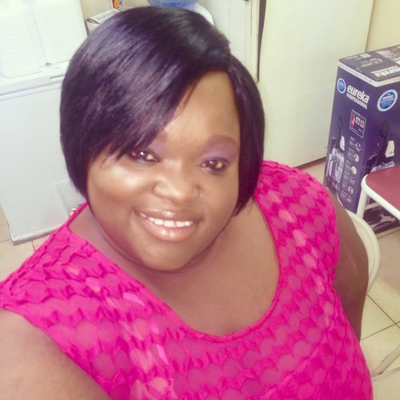 Meet your Posher, Mandia - Picture 1 of 1