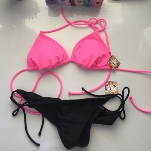 Pink and black string bikini 👙