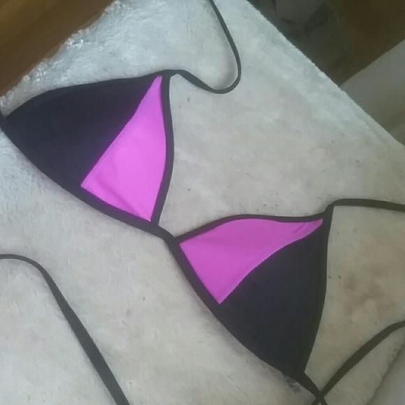 20% Bundle of 2 or more ☆☆☆Victorias Secret top