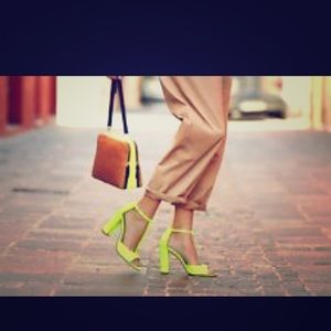 ZARA yellow  block heels, size 39 Rare!