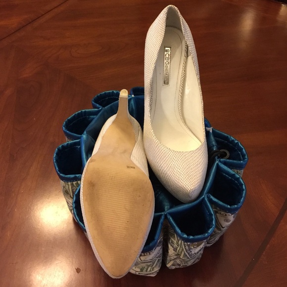 Shoes - Picture 3 of 4
