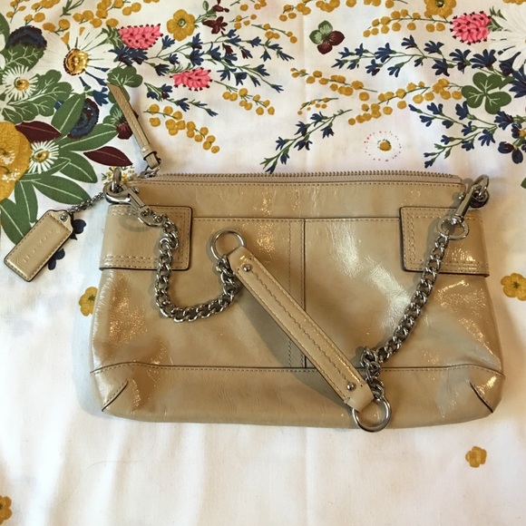 Gorgeous Coach leather mini shoulder bag - Picture 2 of 4