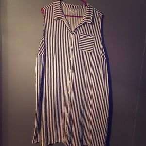 Old navy button up sleeveless dress adorable!!