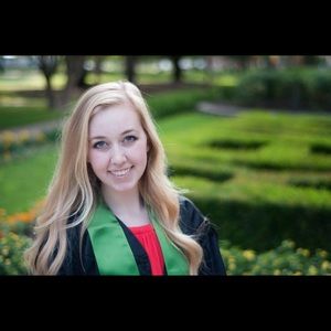 Meet your Posher, Macie