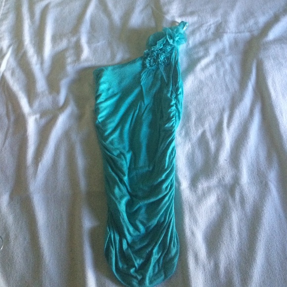 Single-strap shirt