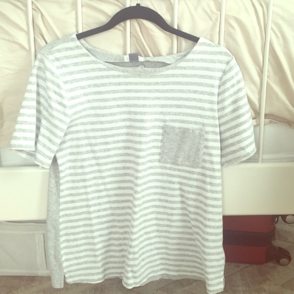 Old navy size medium "sweatshirt" t shirt