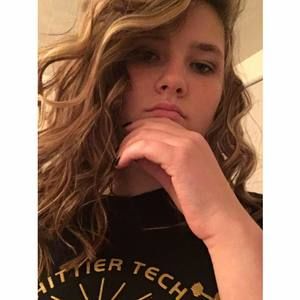 Meet your Posher, Caitlin