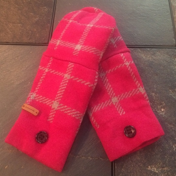 Dark fuscia convertible mittens