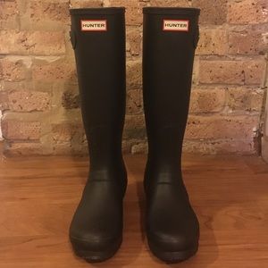 Worn twice: Hunter Boots-Women's Size 7