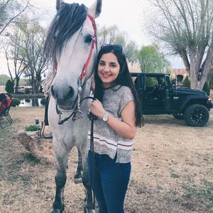 Meet your Posher, Carolina